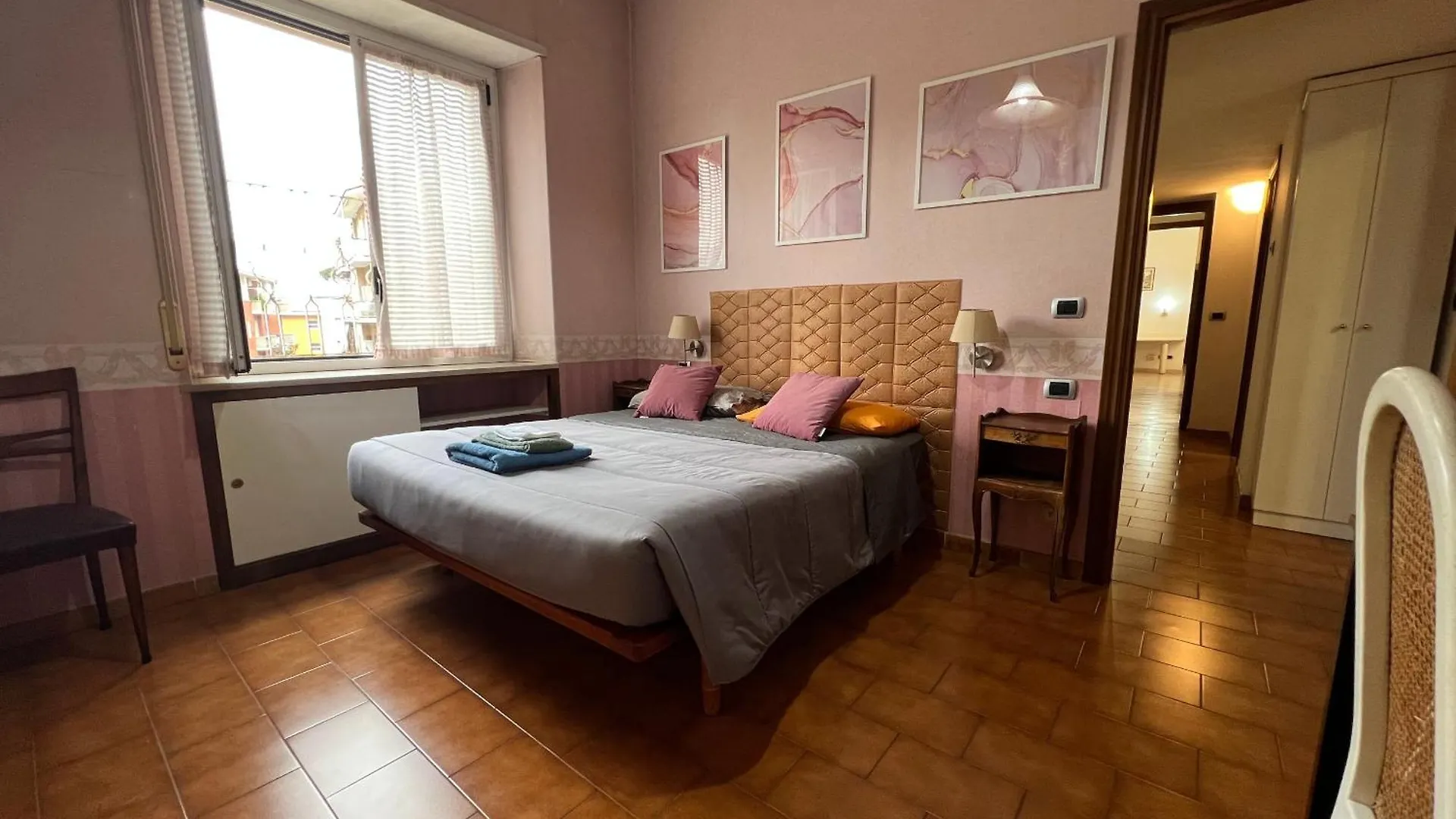 --Colosseum 15 Min-- Trastevere, Free Wi-Fi & A-C Apartment Rome