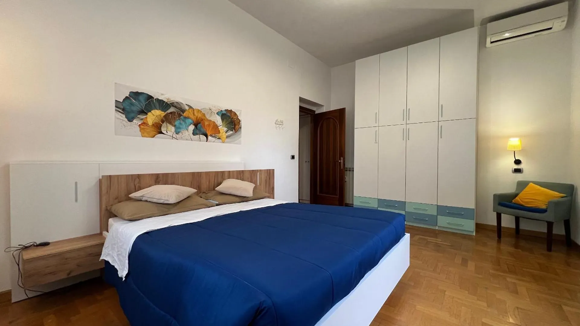 Apartment --Colosseum 15 Min-- Trastevere, Free Wi-Fi & A-C Italy